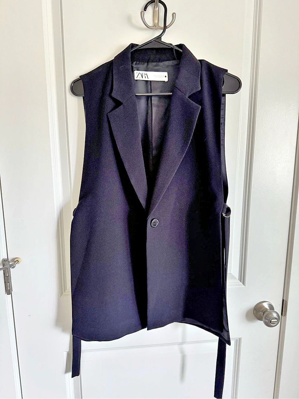 Zara Black Belted Vest Size Medium Like New